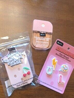 NWT Rare Peach Fizz Hand Sanitizer with Hyaluronic Acid, Pink Case & Charms